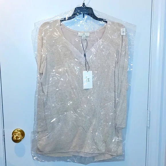 Halston Top - Picture 1 of 13